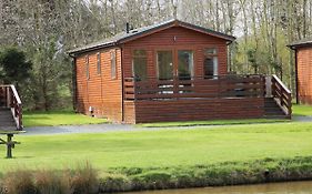 Oak Lodge
