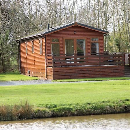 Oak Lodge Hadnall Exterior photo